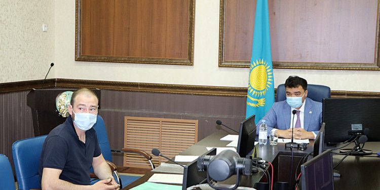 Қала әкімі 40-тан астам тұрғынды қабылдады