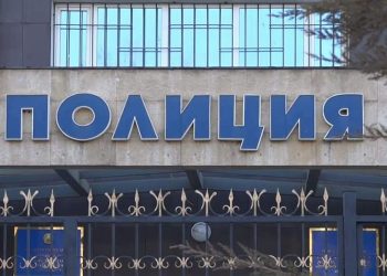 «Үйдің кезегін  жылжытып беремін»: Кентауда тұрғыннан ақша алған күдікті әйел ұсталды