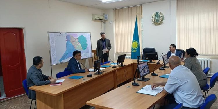 Мәслихат мінберінде маңызды мәселелер көтерілуде