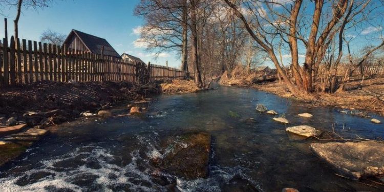 Қазығұрт ауданында нөсер жауын салдарынан бес ауылды су басты