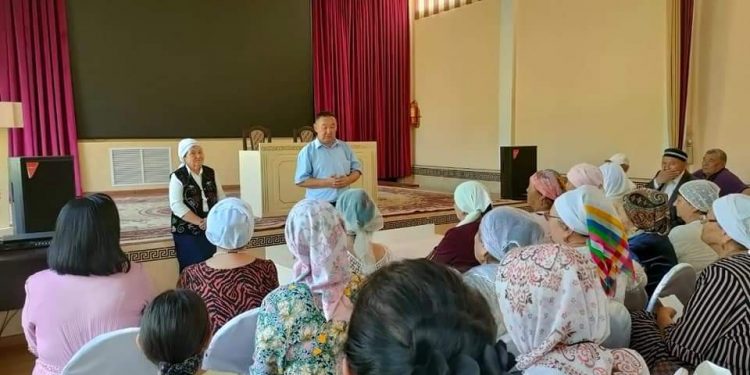 Әжелерге референдум барысы түсіндірілді