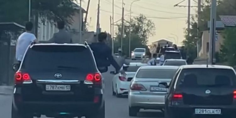 Шымкентте  жол ережесін бұзған түлектер жауапқа тартылды