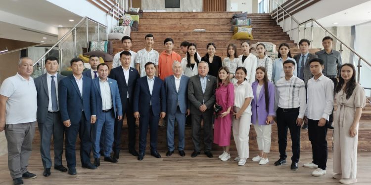 Түркістанда  «TALQYLAU» қоғамдық диалог алаңының алғашқы отырысы өтті