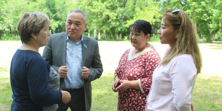 РЕФЕРЕНДУМ: Мәжіліс депутаттарының қатысуымен үгіт жұмыстарының екінші кезеңі басталды