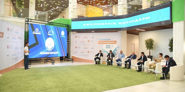 Түркістанда «Кәсіпкерлік қырандары» жобасының ІІІ шығарылымында 7 жоба таныстырылды