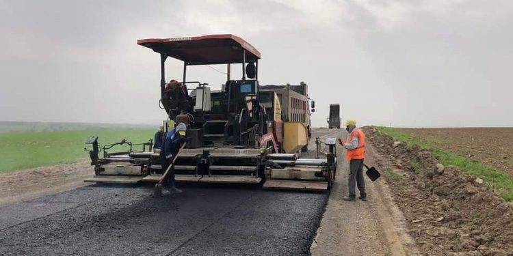 Сайрамда үш жолда басталған күрделі жөндеу жұмыстары қарқын алуда