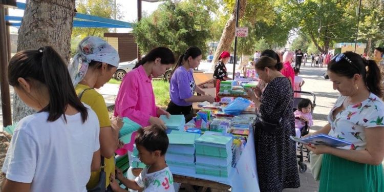 Түркістан облысында жаппай мектеп жәрмеңкесі өткізілуде