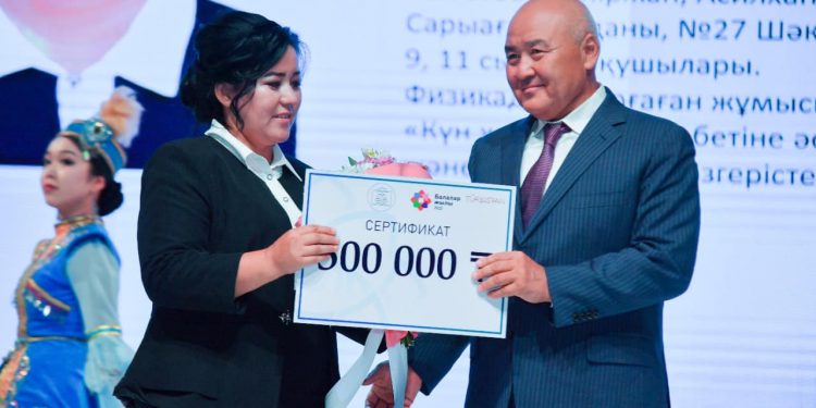 Түркістан облысының 11 білім ұясы – республикадағы 100 үздік мектептің қатарында