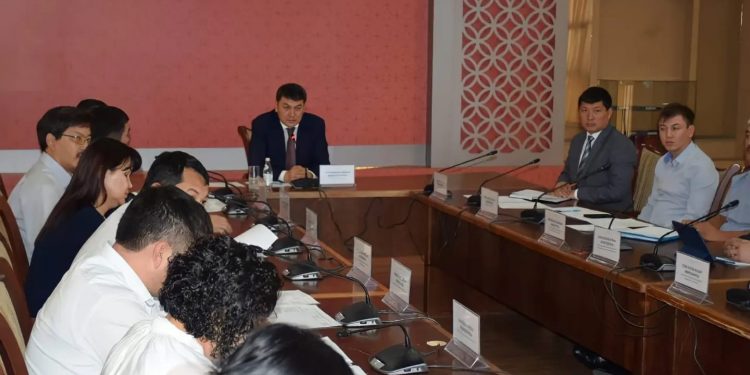 Баға тұрақтылығы бақылаудан түспеуі керек