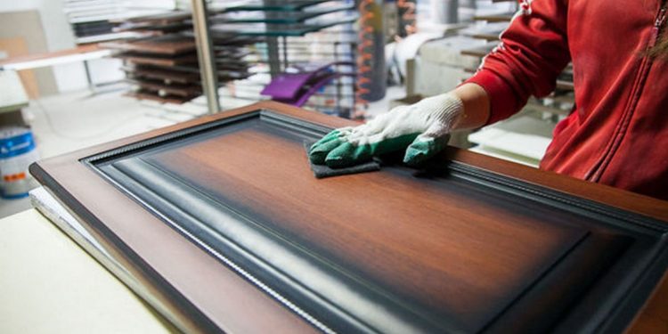 Сайрамдық кәсіпкер жұмысшыларына 400-700 мың теңге жалақы береді