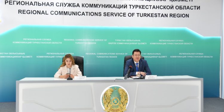 Түркістан облысында аз қамтылған отбасыдан шыққан 52 мыңнан астам бала мектеп формасымен қамтылады