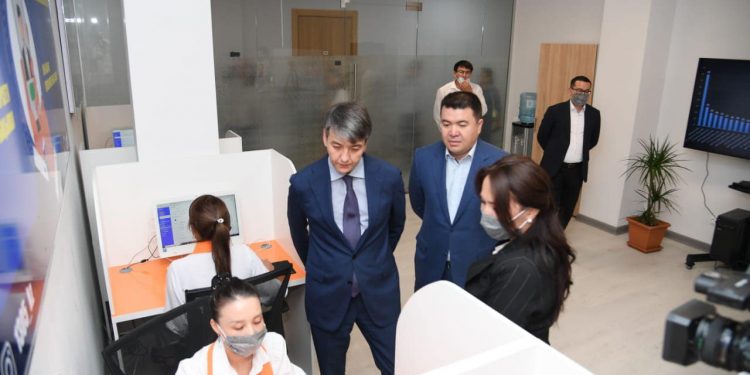 Денсаулық сақтау мәселелеріне қатысты call-орталық ашылды