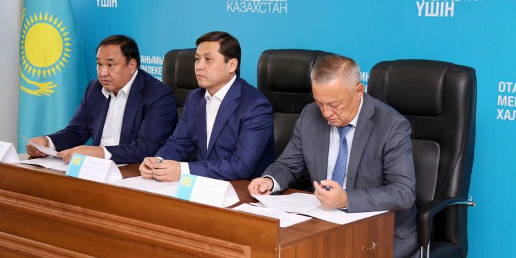 Түркістанда Тоқаевты қолдауға 500-ден астам белсенді тұлғалар коалиция штабына қосылды