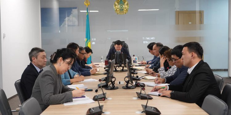 Білім саласындағы өзекті мәселелер талқыланды