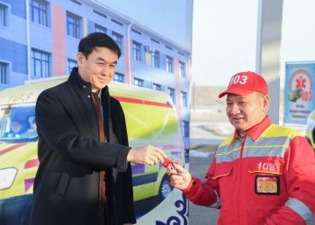 Түркістан облысының дәрігерлеріне 15 жедел жәрдем автокөлігі тапсырылды