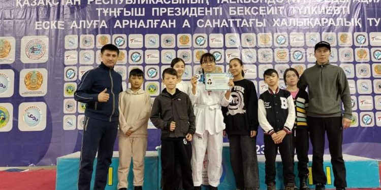 Саурандық спортшы халықаралық жарыста алғашқы үштіктен көрінді
