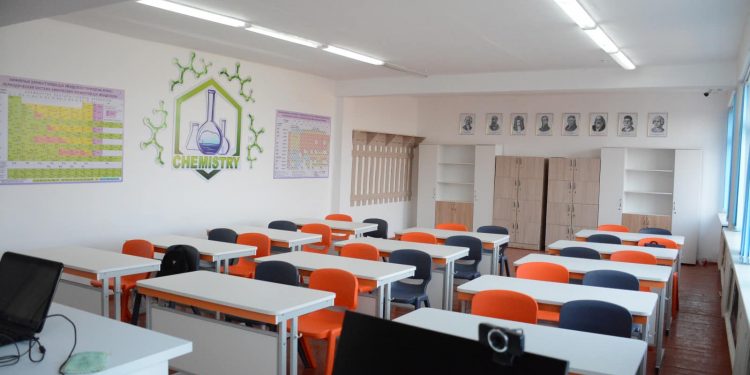 Түркістан облысында алғашқы заманауи тірек мектебі отырар ауданында ашылды