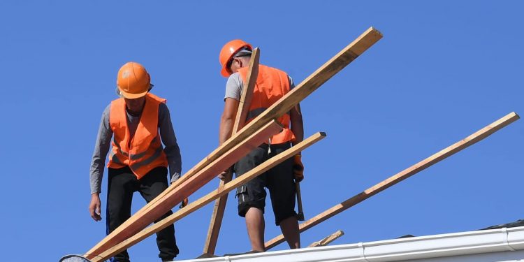 Түркістан облысында құрылысы тоқтаған мектептер мәселесі шешілуде