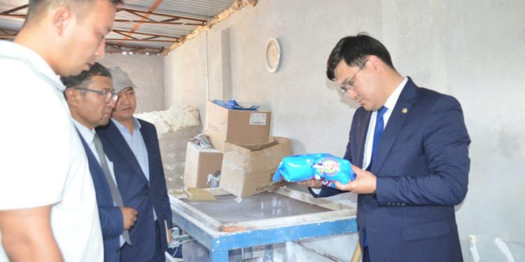 Жетісайлық кәсіпкер сабын мен кір жуғыш ұнтақ шығаруда