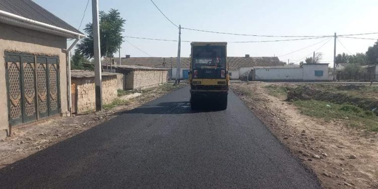 Жетісайда жол жөндеу жұмыстары қарқынды жүргізілуде