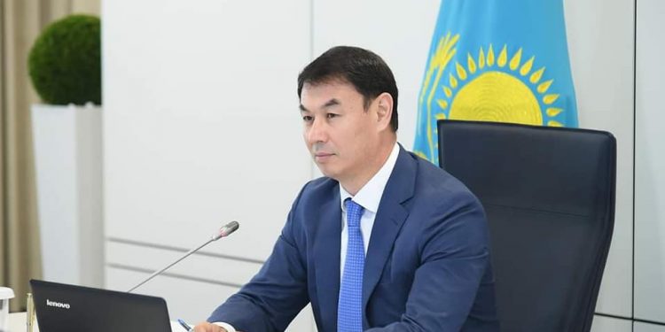 Дархан Сатыбалды: «Құрғақ есепке құрылған баяндама кімге керек?»