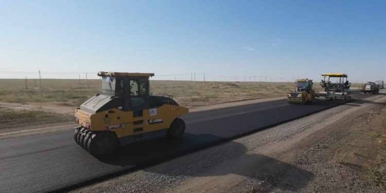 Түркістан өңірін Өзбекстанмен байланыстыратын күре жол жөнделіп жатыр