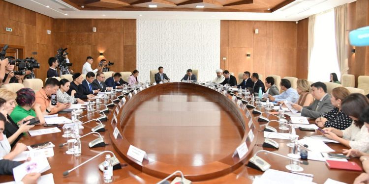 Түркістанда «Қазақстандағы балаларға қатысты зорлық-зомбылықтың алдын-алу» тақырыбында жиын өтті