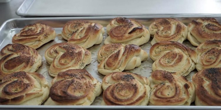 Кентаулық көпбалалы ана «Ауыл аманаты» жобасымен кондитерлік цех ашқан