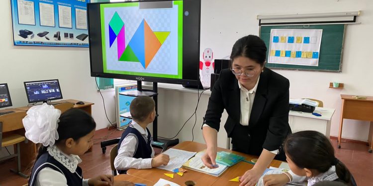 Сауранда бастауыш сынып мұғалімдеріне арналған семинар өтті