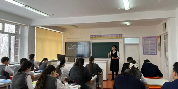 Оқушыларға кітап оқу сағаты ұйымдастырылды