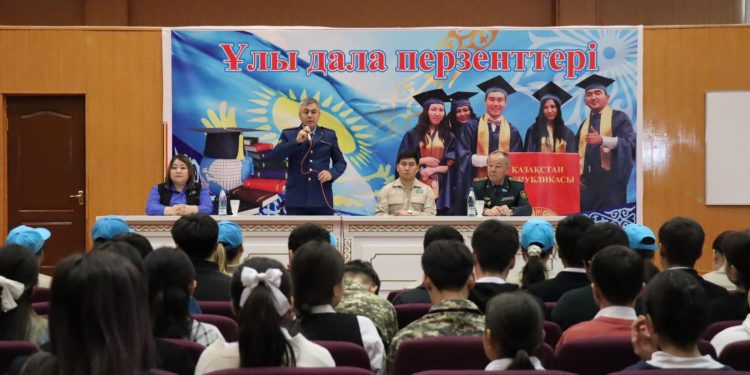 Қорғаныс министрлігінің ақпараттық-түсіндіру тобы Түркістан облысындағы жұмысын Кентауда қорытындылады