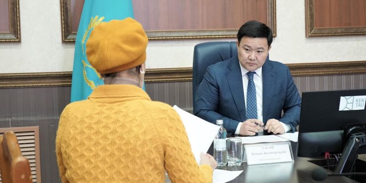 Кентау қаласының әкімі тұрғындардың өтінішін тыңдады