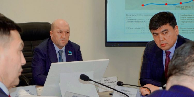 Түркістан облыстық мәслихатының депутаттары  ауыз су мәселесін талқылады