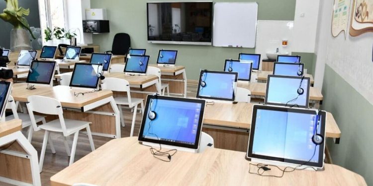 Түркістан облысында «Жайлы мектепке» қабылданатын педагогтардың  біліктілігін арттыру курсы басталды