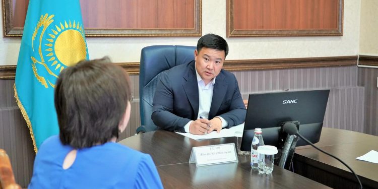 Кентау қаласының әкімі тұрғындары жеке мәселемен қабылады