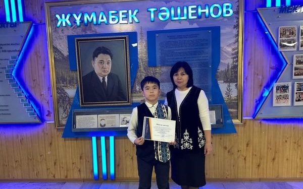 Түркістандық оқушылар Астана қаласында өткен білімділер сайысынан жүлделі оралды