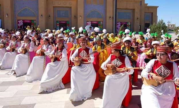 Халықаралық балаларды қорғау күнінде түркістандық 500 оқушы күй тартты