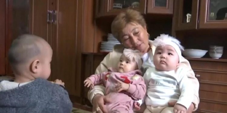 Кішігірім Ассамблея: Кентаулық тұрғын жастайынан жетім қалған кәріс, өзбек, орыс ұлтының балаларын бауырына басты