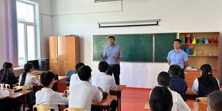 Дін және жастар