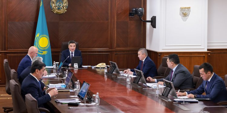 Үкіметте 2024 жылдың 11 айындағы әлеуметтік-экономикалық даму қорытындысы шығарылды: ЖІӨ-нің 4,4% өсімі шикізаттық емес сектор есебінен қамтамасыз етілді