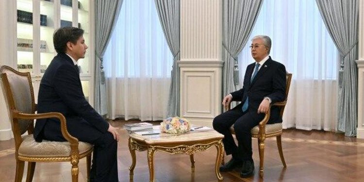 Қоғамда көзқарас қайшылығын тудыратын мәселелерді мұқият талқылау қажет