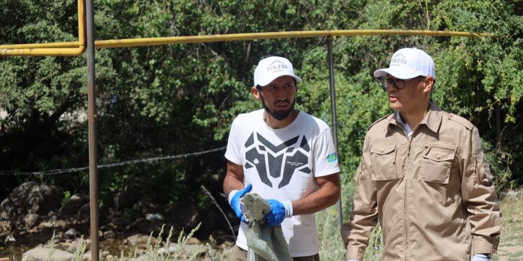 Төлебиде өткен тазалық шарасына әлем чемпионы Арман Оспанов қатысты