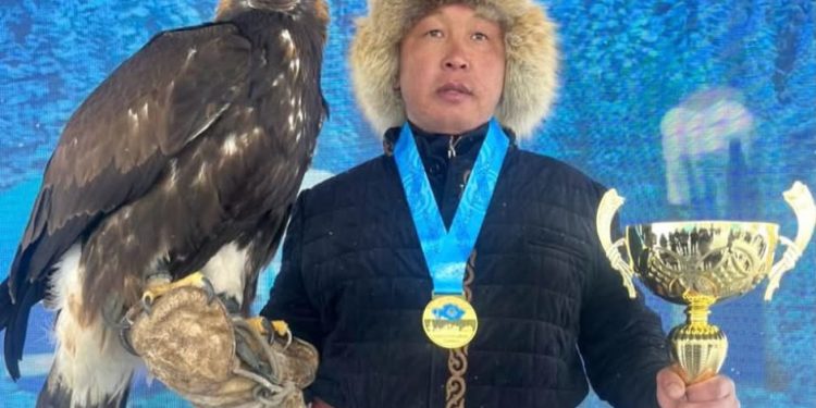 Түркістандық құсбегі ел чемпионы атанды