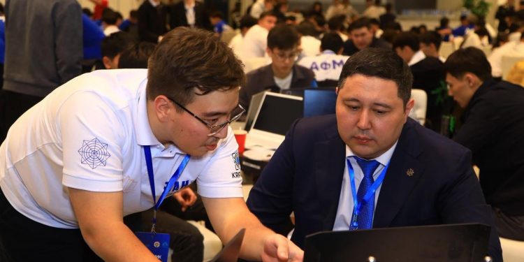 Түркістанда «қаржылық қауіпсіздік – цифрландыру және жасанды интеллект дәуірінде» атты өңіраралық форум аясында ai хакатонның ашылуы өтті