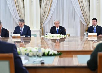 Қазақстан мен Моңғолия президенттері кеңейтілген құрамда келіссөз жүргізді