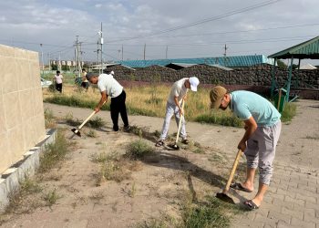 Таза Қазақстан: Сарыағашта «Жастар аллеясы» тазартылды