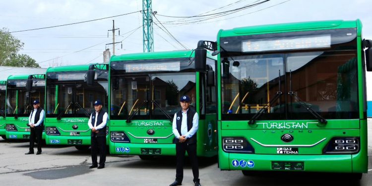 Президент тапсырмасы: Түркістанда 10 жаңа автобус ел игілігіне берілді