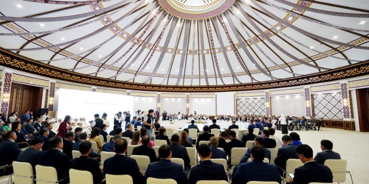 Түркістанда Қожа Ахмет Ясауи мұрасын дәріптеу және ішкі туризмді дамыту мәселелері талқыланды