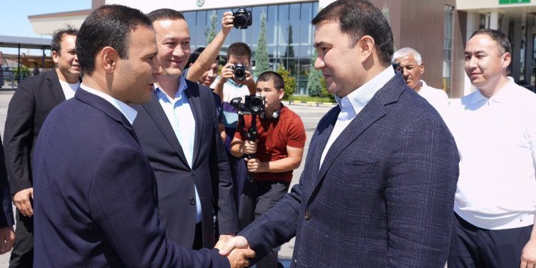 Түркістан облысының делегациясы Өзбекстанда халықаралық бизнес-форумға келді