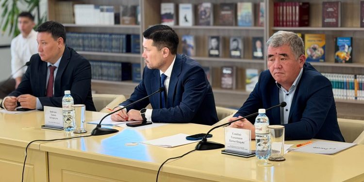 Түркістанда «Қазақ газеттері» ЖШС бас директоры Ержан Байтілеспен кездесу өтті